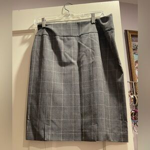 Tahari plaid skirt excellent condition